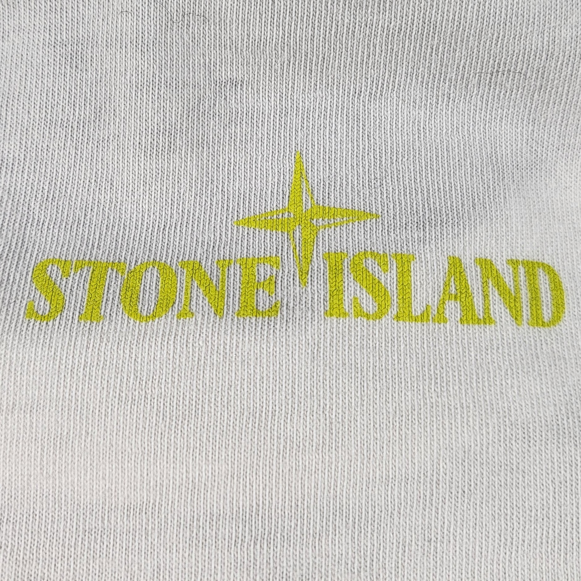 Stone Island T-Shirt ( half a Stone Island logo front) - Gentlemens Resale