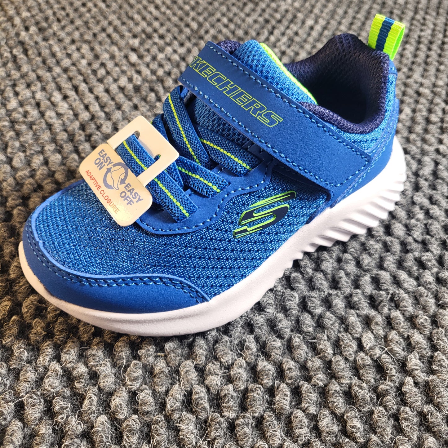 Skechers Lightweight Gore & Strap Trainers - Gentlemens Resale