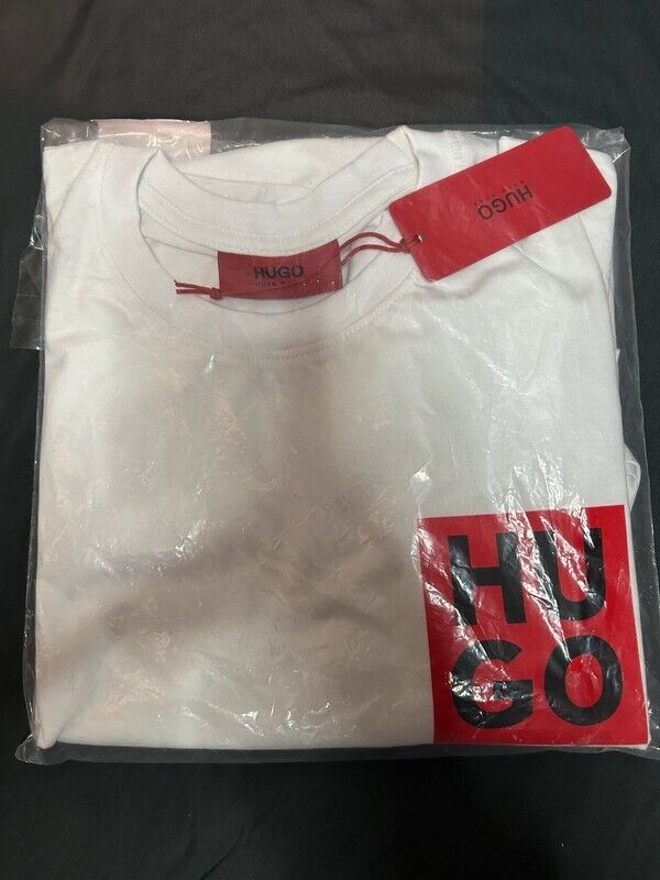 Hugo Boss T-Shirt in white with red logo design