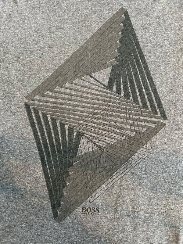 Pre-Loved - Hugo Boss Slim Fit T-Shirt with dark grey geometric design (PL324) - Gentlemens Resale