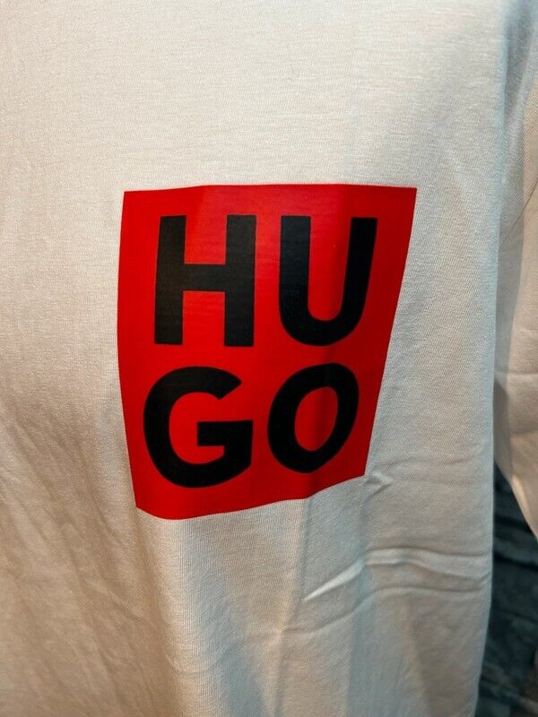 Hugo Boss T-Shirt in white with red logo design