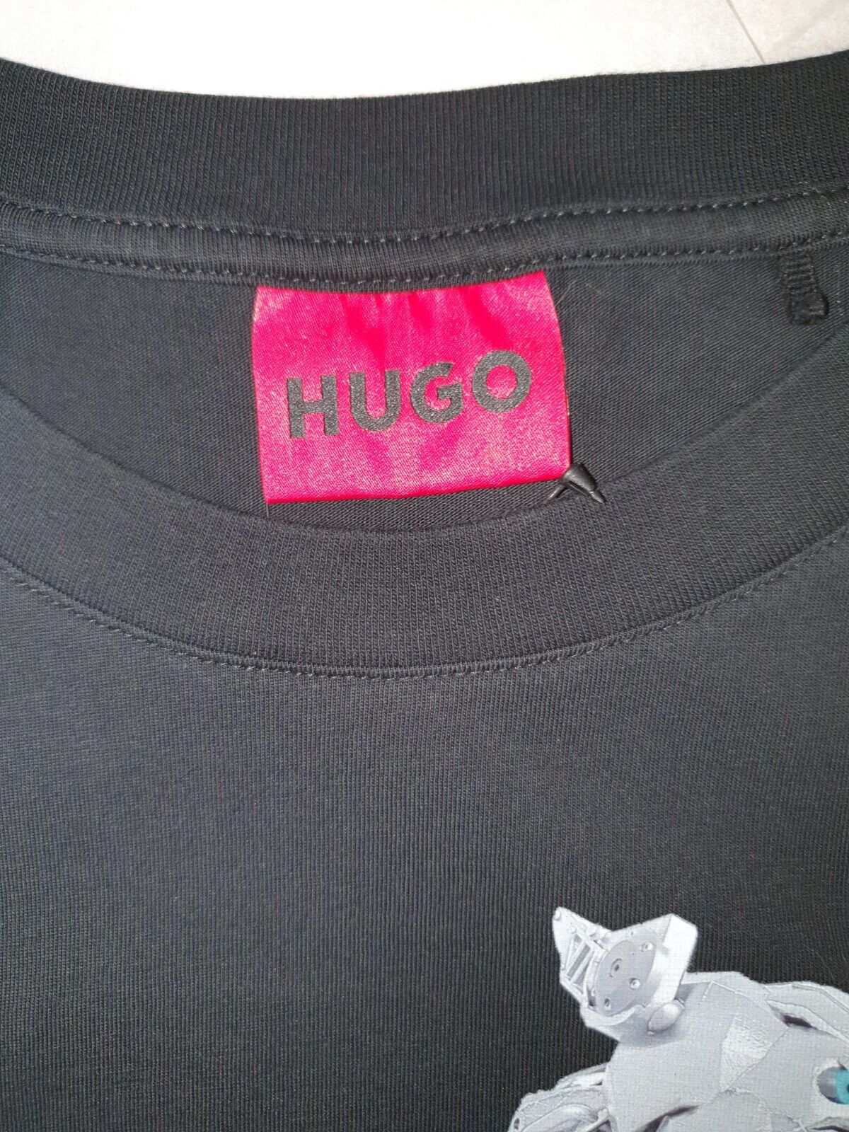 Pre-Loved Hugo "Robotic Dog" print logo (PL359)