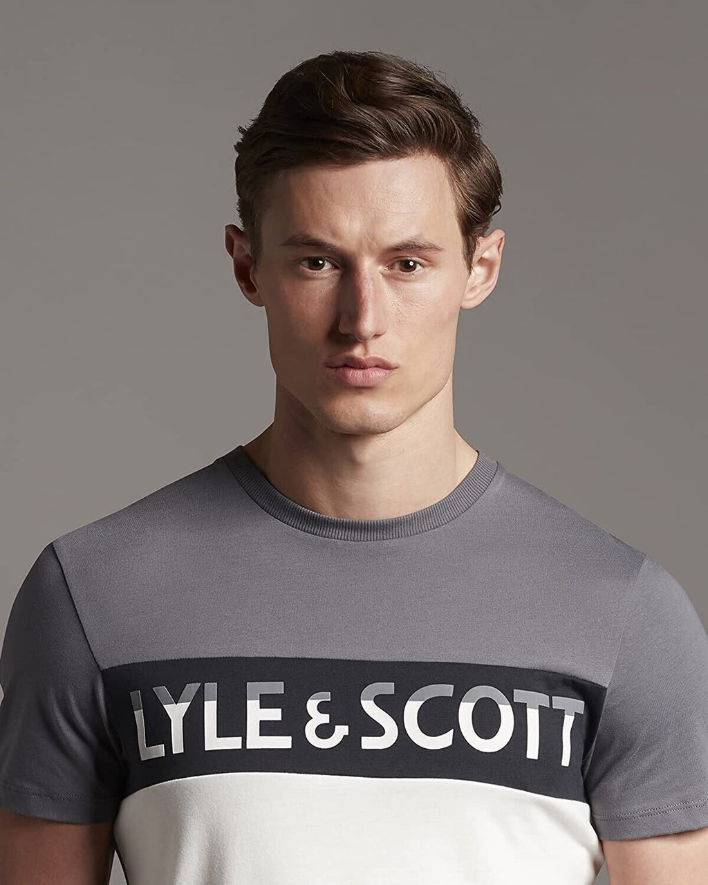 Lyle & Scott Chest Logo T-Shirt - Gentlemens Resale