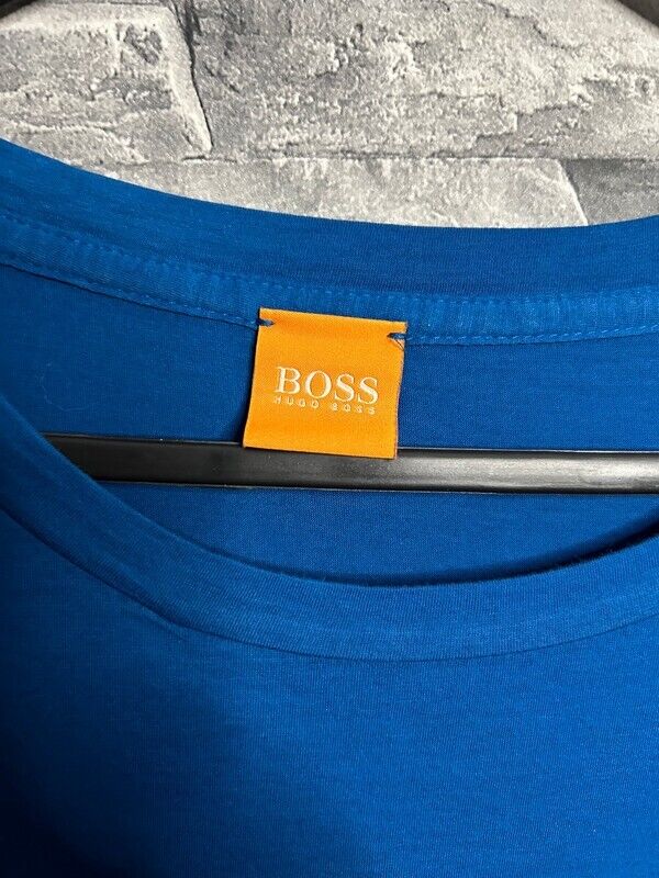 Pre-Loved - Hugo Boss T-Shirt - Blur Logo (PL322) - Gentlemens Resale