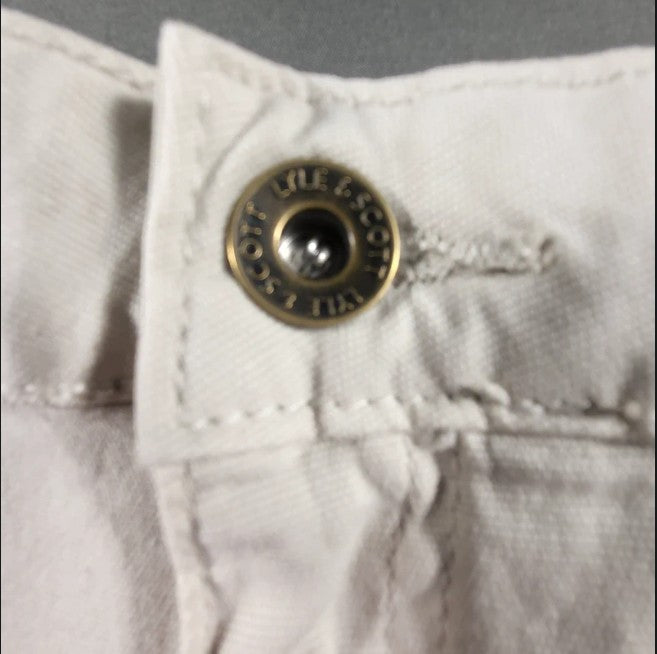 Lyle & Scott Carpenter Shorts - Gentlemens Resale